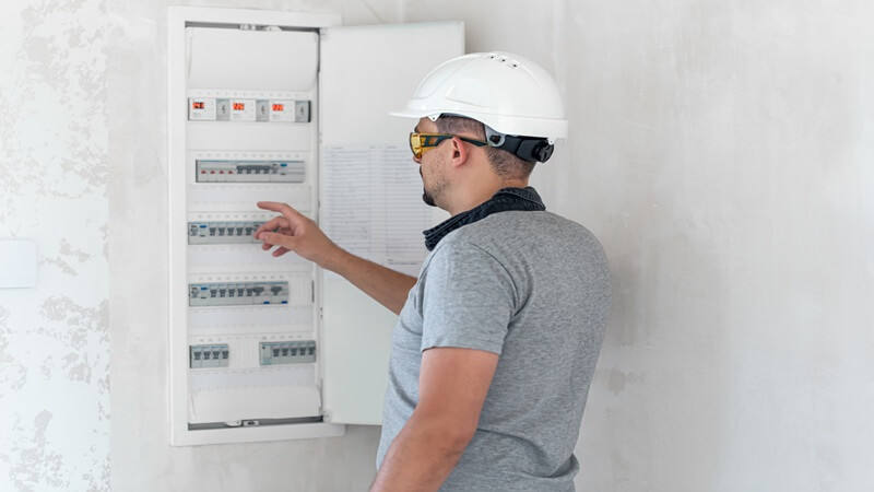 5 Signs That Indicate the Need for Circuit Breaker Repair in Whittier