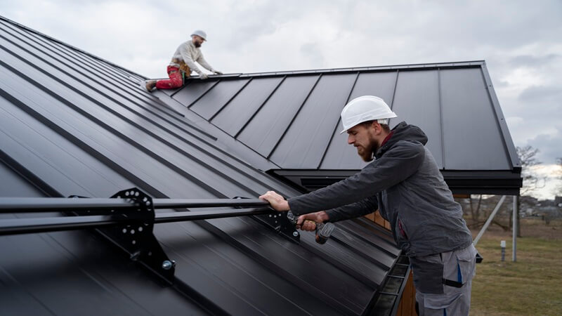 Factors to Verify Before Scheduling Roof Services in Southern California